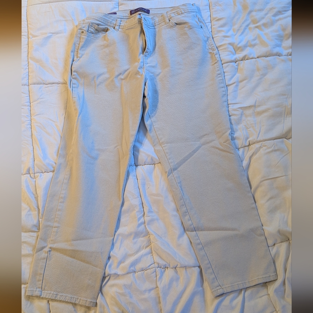 Gloria Vanderbilt Cream Amanda Pants